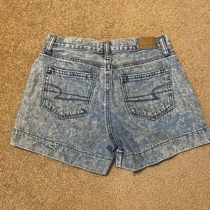 American Eagle Women Acid Wash Mom Jeans Size 2 Inseam 3.5" High-Rise Cotton